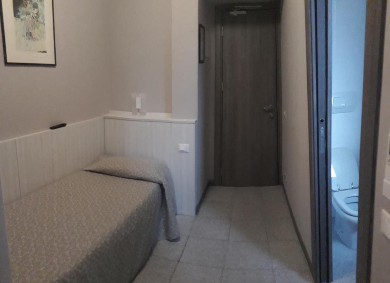 Hotel Danio Lungomare Alassio Bagian luar foto