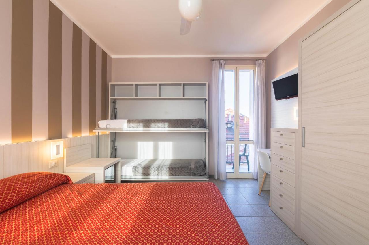 Hotel Danio Lungomare Alassio Bagian luar foto