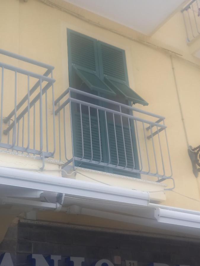 Hotel Danio Lungomare Alassio Bagian luar foto