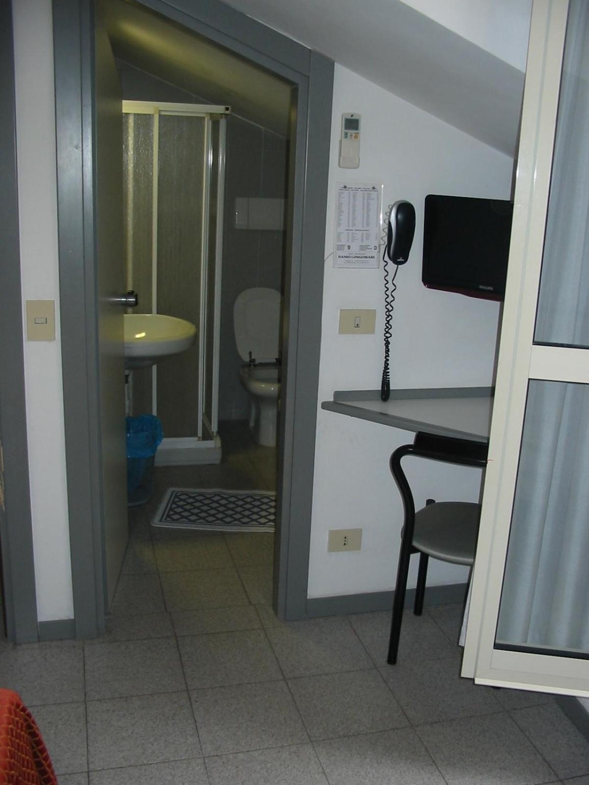 Hotel Danio Lungomare Alassio Bagian luar foto